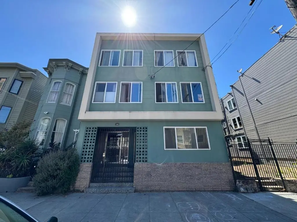Condominium for sale at 370 Bartlett Street 3, San Francisco, CA featuring 1 bed and 1 bath