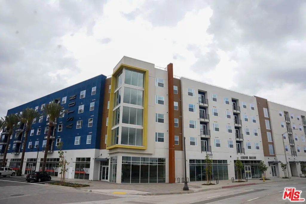 Residential Lease for rent at 10568 Promenade Gateway 233, El Monte, Los Angeles County, CA featuring 1 bed and 1 bath