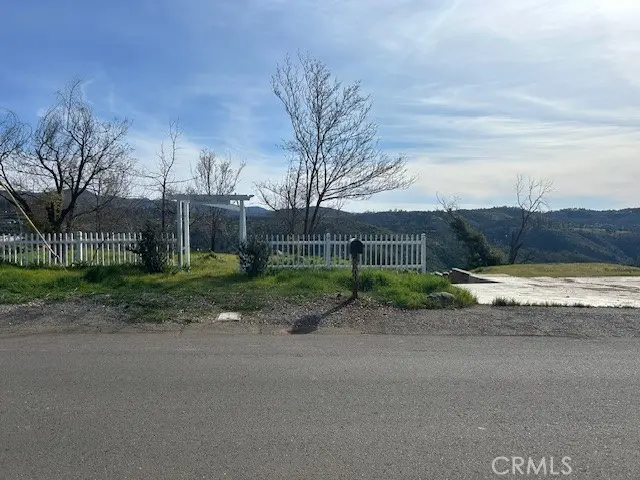 5200 Country Club Drive, Paradise, CA — listing photo 1