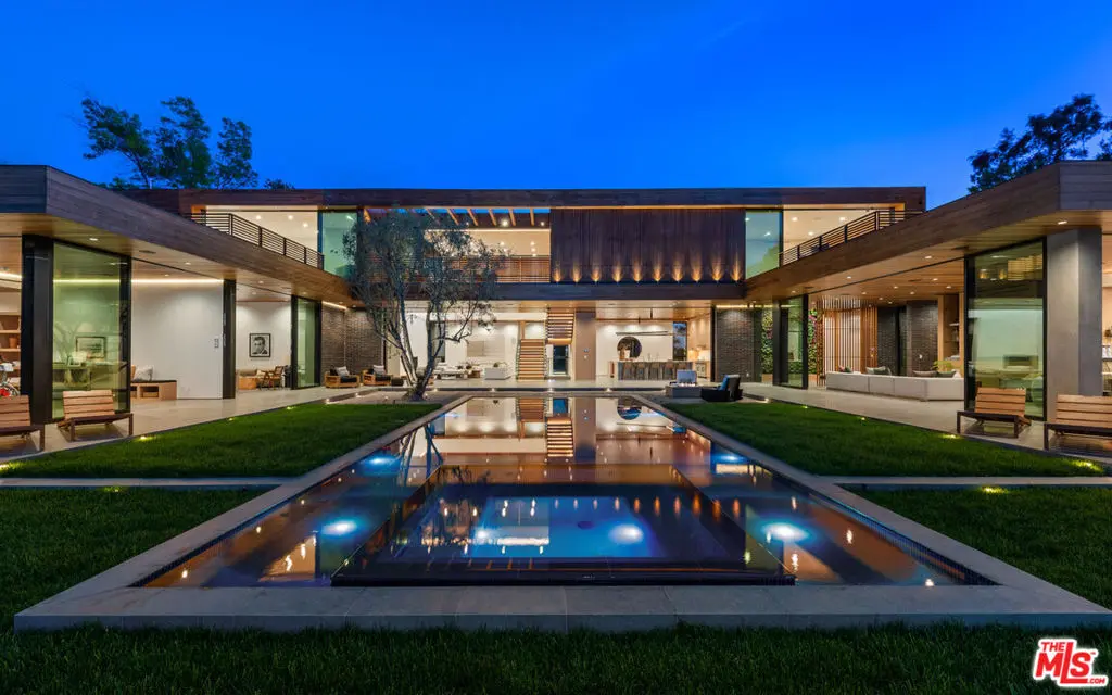 Residential Lease for rent at 9705 Oak Pass Road, Beverly Hills, Los Angeles County, CA featuring 6 beds and 9 baths