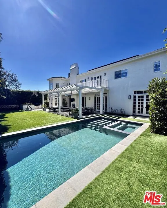 Residential Lease for rent at 1404 Beckwith Avenue, Los Angeles, Los Angeles County, CA featuring 6 beds and 7 baths