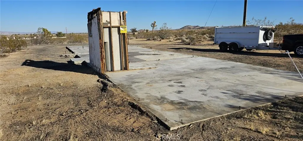 57186 Karol Road, Landers, CA — listing photo 1