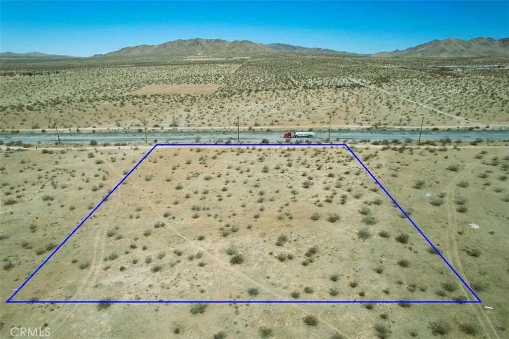4 Quarry Road, Apple Valley, CA — listing photo 1