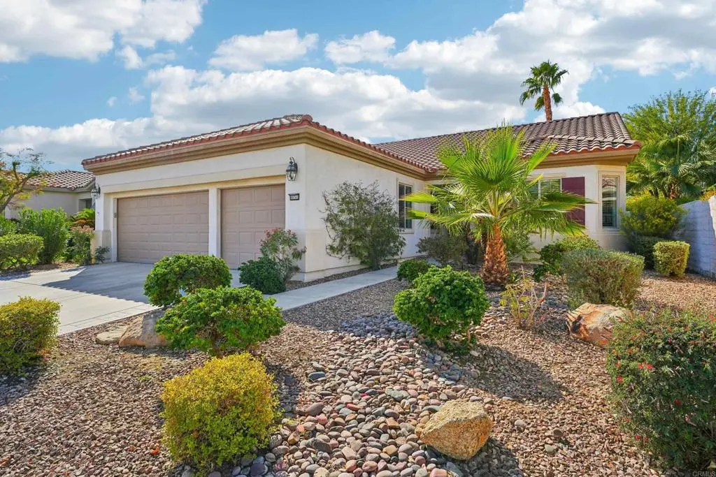 Residential Lease for rent at 80741 Avenida Santa Carmen, Indio, Riverside County, CA featuring 3 beds and 2 baths