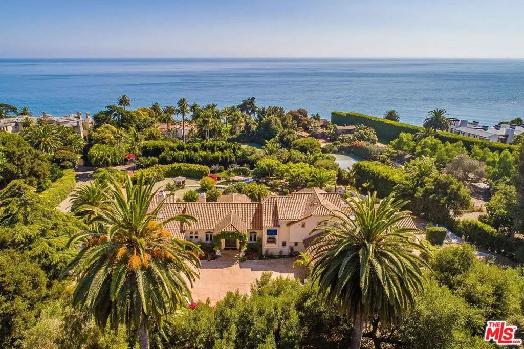 Residential Lease for rent at 1601 Alisa Estate, Santa Barbara, Santa Barbara County, CA featuring 5 beds and 5 baths