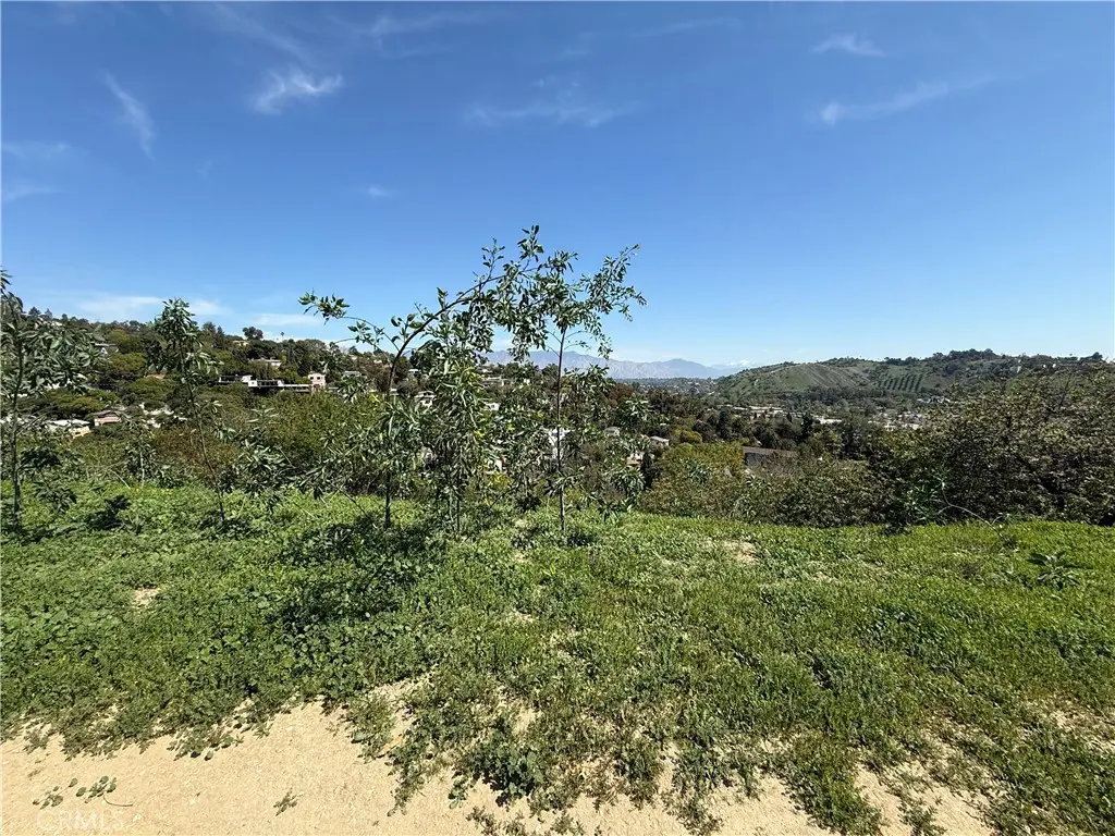 0 0, Los Angeles, CA — listing photo 1