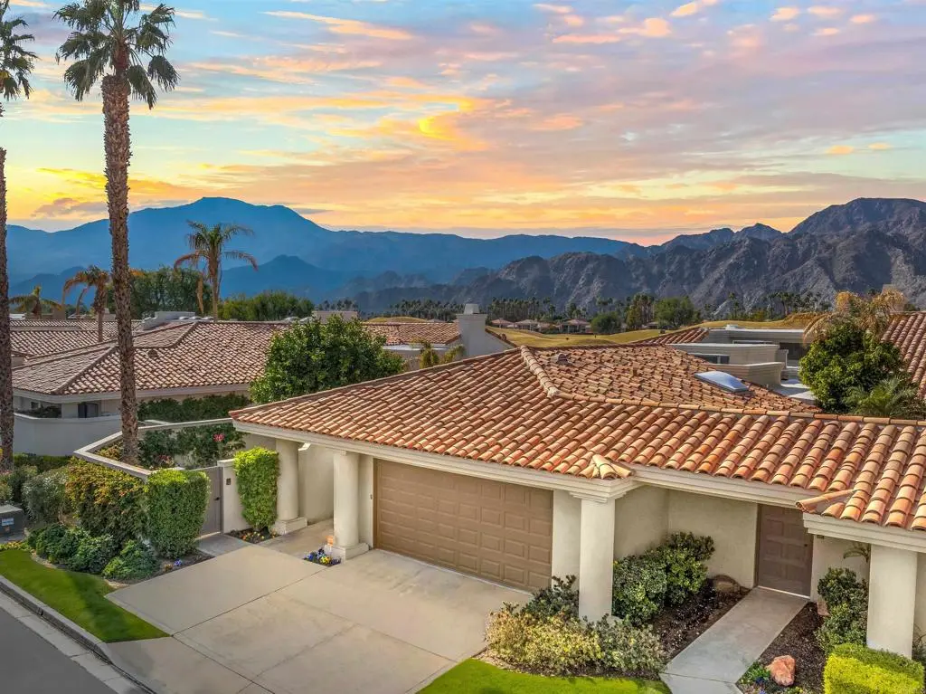 Residential Lease for rent at 54877 Inverness Way, La Quinta, Riverside County, CA featuring 3 beds and 3 baths