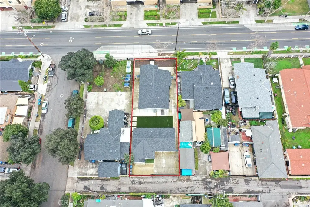 Single Family Residence for sale at 408 S Flower Street, Santa Ana, CA featuring 4 beds and 3 baths