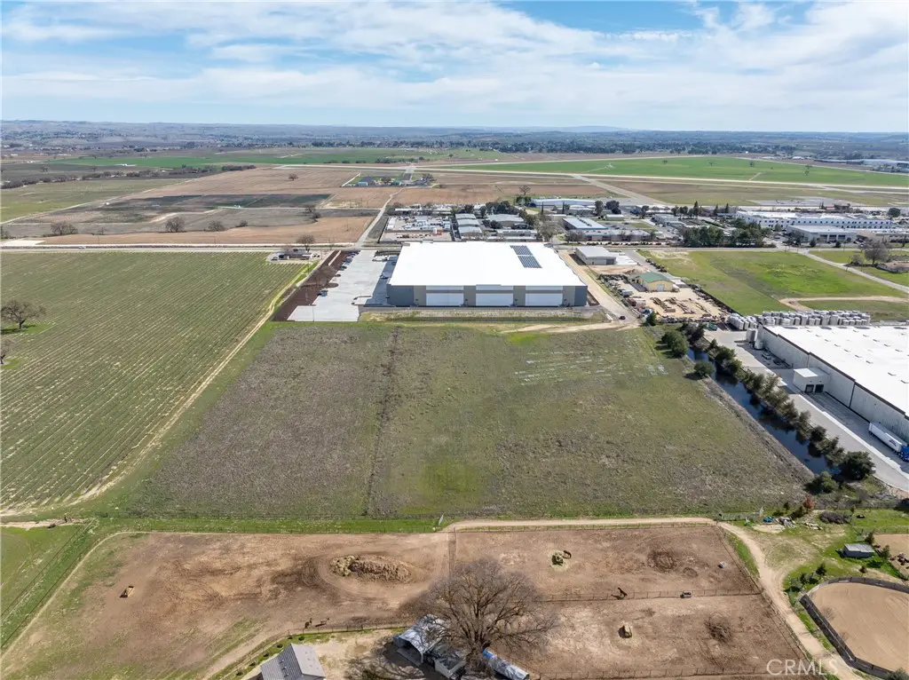 5185 Airport Road, Paso Robles, CA — listing photo 1