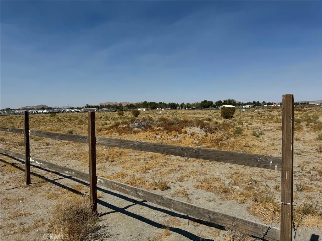 2950 Auburn Avenue, Adelanto, CA — listing photo 1