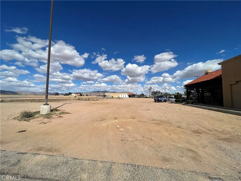 21650 Bear Valley Road, Apple Valley, CA — listing photo 1