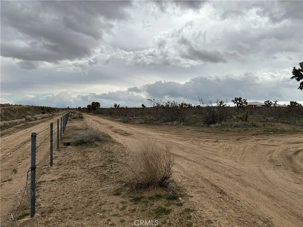 17 Smith, Phelan, CA — listing photo 1