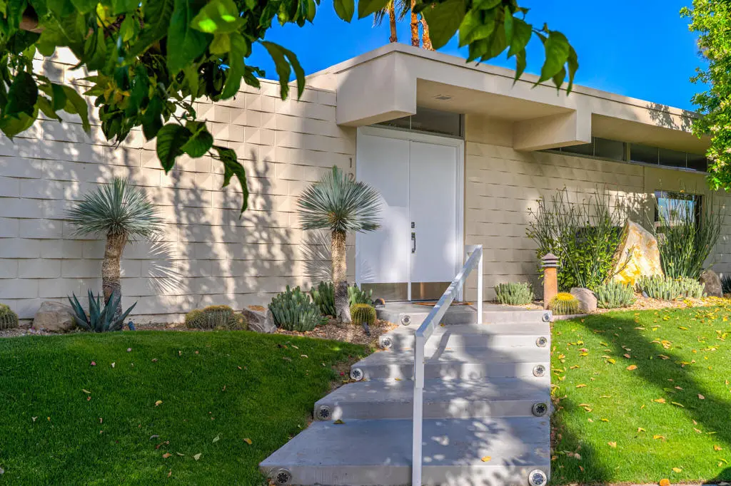 Residential Lease for rent at 120 Eastlake Drive, Palm Springs, Riverside County, CA featuring 2 beds and 2 baths