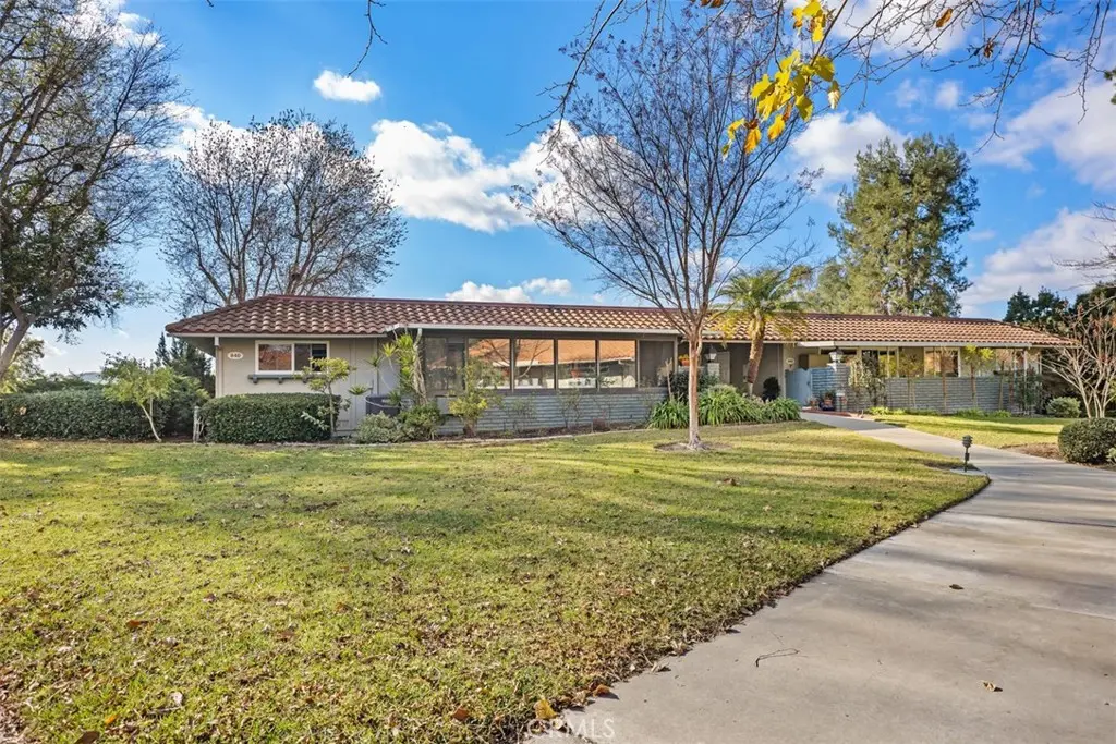 Stock Cooperative for rent at 840 Ronda Sevilla B, Laguna Woods, CA featuring 1 bed and 1 bath