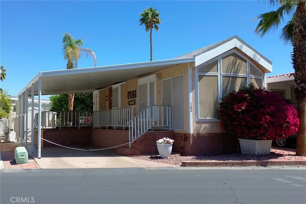 Manufactured In Park for sale at 69801 Ramon Road 142, Cathedral City, CA featuring 1 bed and 1 bath