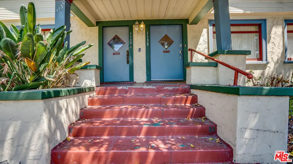 Residential Lease for rent at 1130 S Hoover Street, Los Angeles, Los Angeles County, CA featuring 6 beds and 5 baths