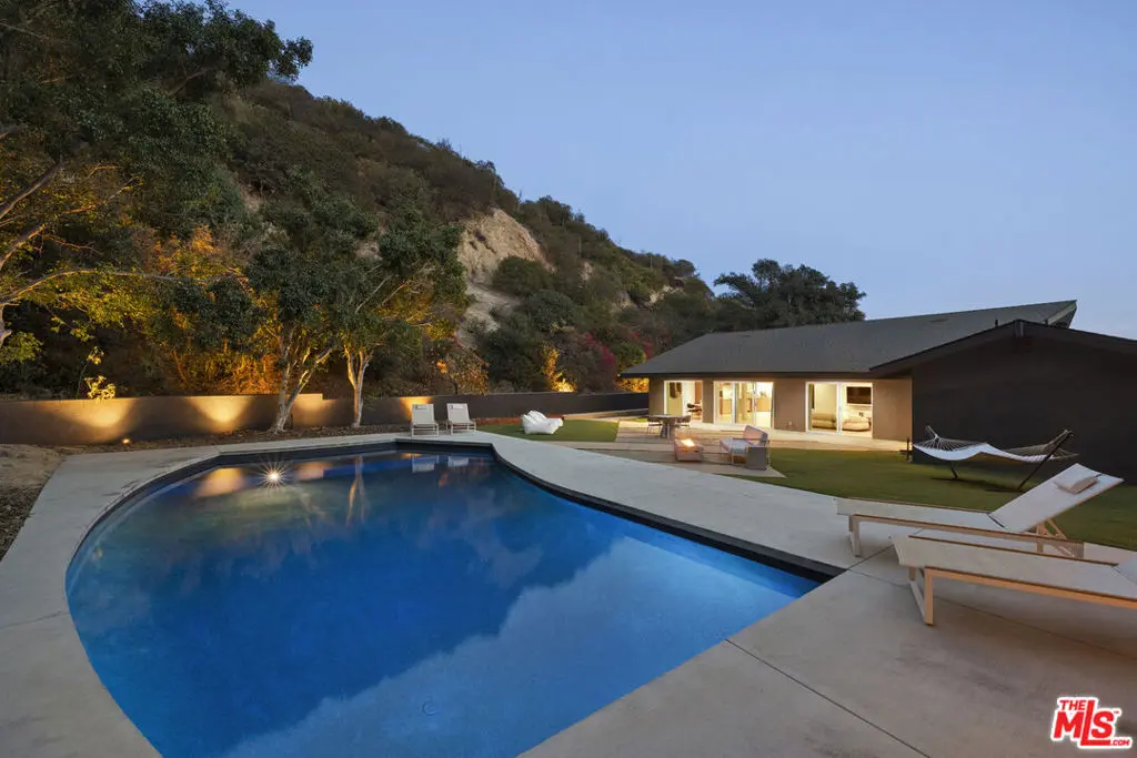 Residential Lease for rent at 9289 Swallow Drive, Los Angeles, Los Angeles County, CA featuring 4 beds and 3 baths