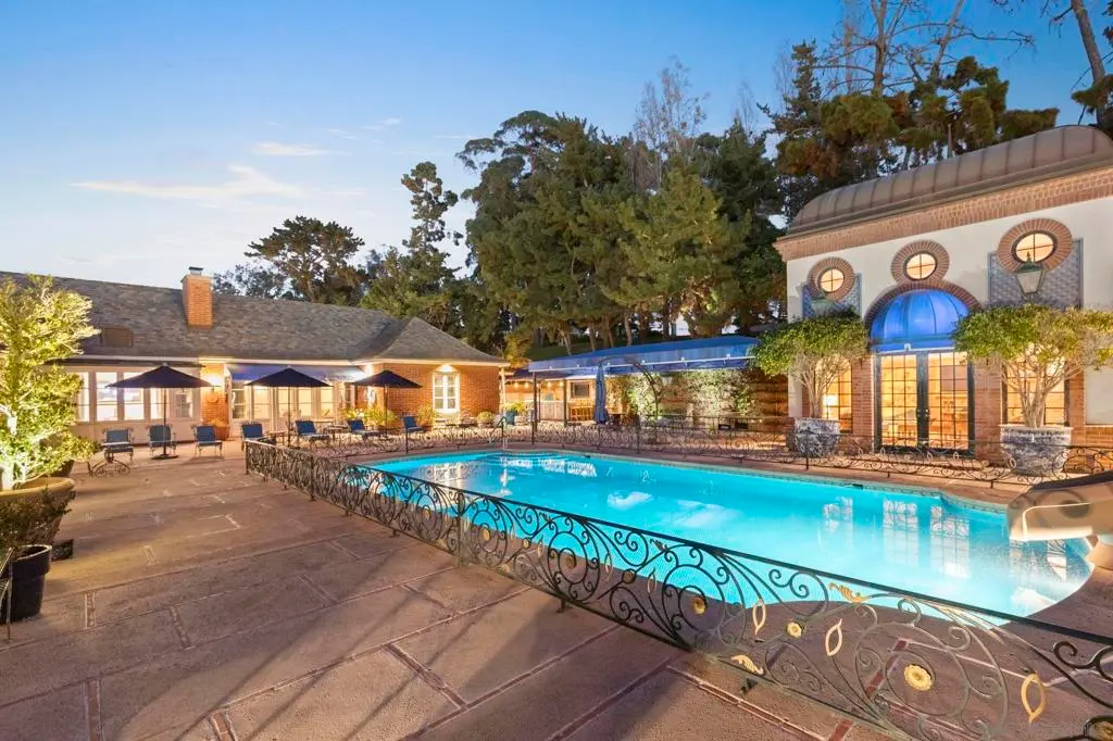 Single Family Residence for rent at 7007 Country Club Drive, La Jolla, CA featuring 16 beds and 23 baths
