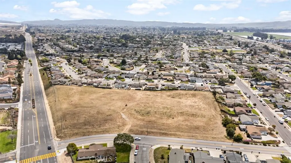 400 E Waller Lane, Santa Maria, CA — listing photo 1