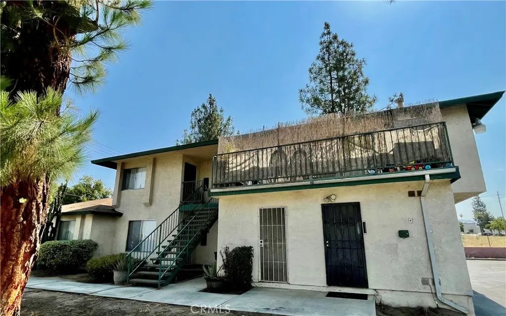610 E Lugonia Avenue 4, Redlands, CA — listing photo 1