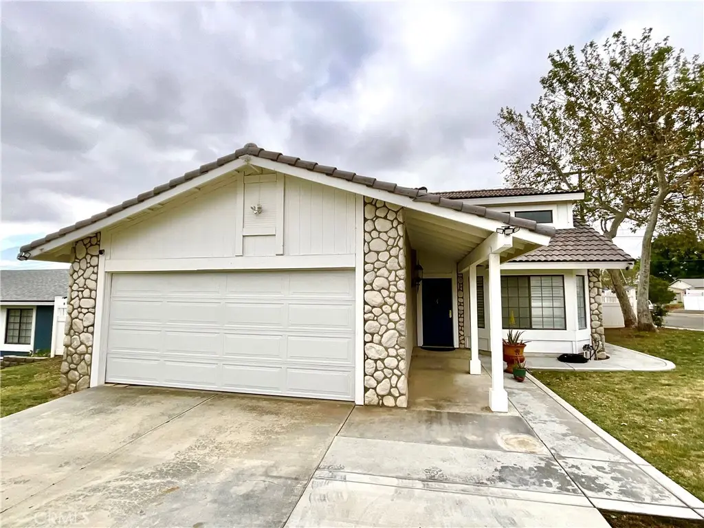 Single Family Residence for sale at 1078 W King Street, Banning, CA featuring 3 beds and 3 baths