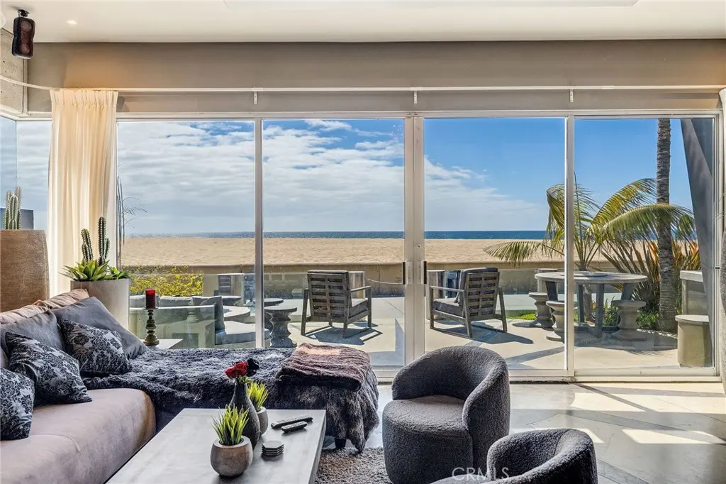 Single Family Residence for rent at 2024 The Strand, Hermosa Beach, CA featuring 3 beds and 3 baths