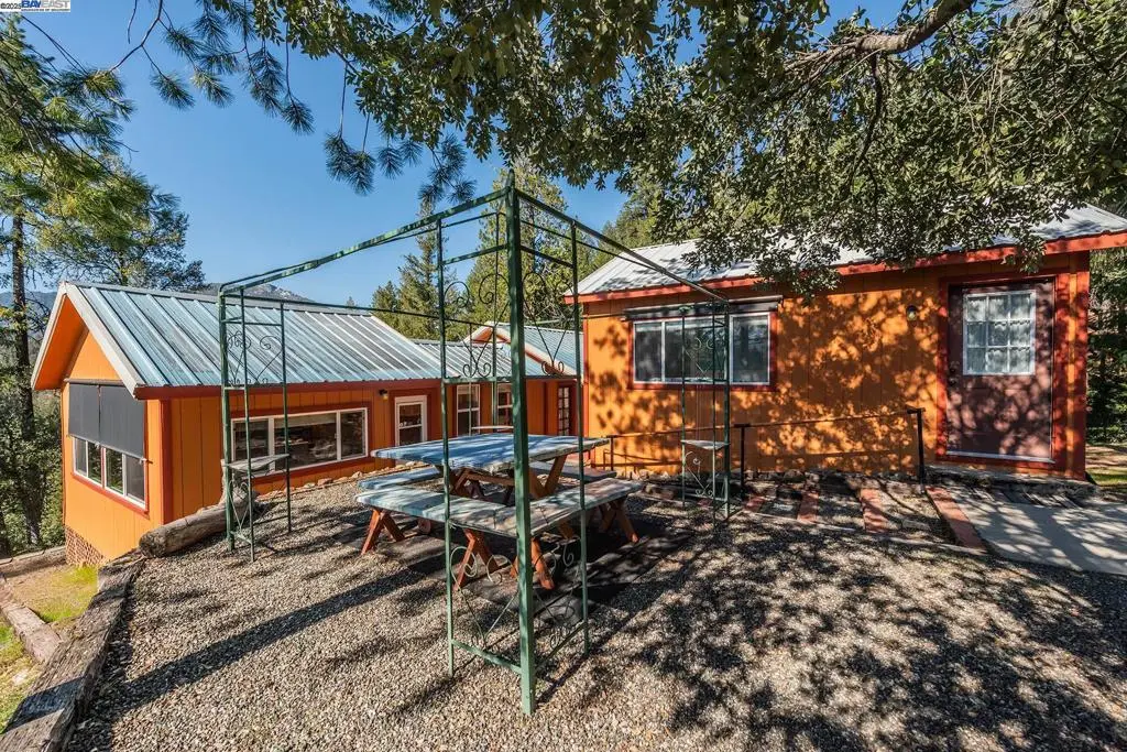 8341 East Side Rd, Trinity Center, CA — listing photo 1