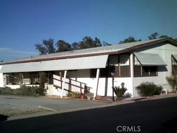 Manufactured In Park for sale at 5001 W Florida Avenue 711, Hemet, CA featuring 3 beds and 2 baths