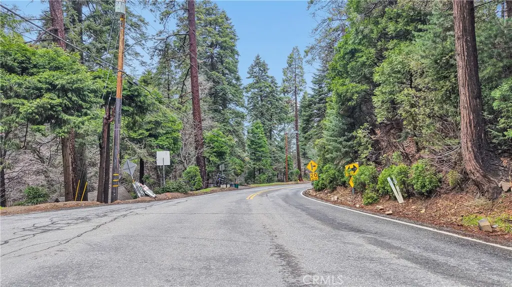 642 Rose Quartz Road, Cedar Glen, CA — listing photo 1