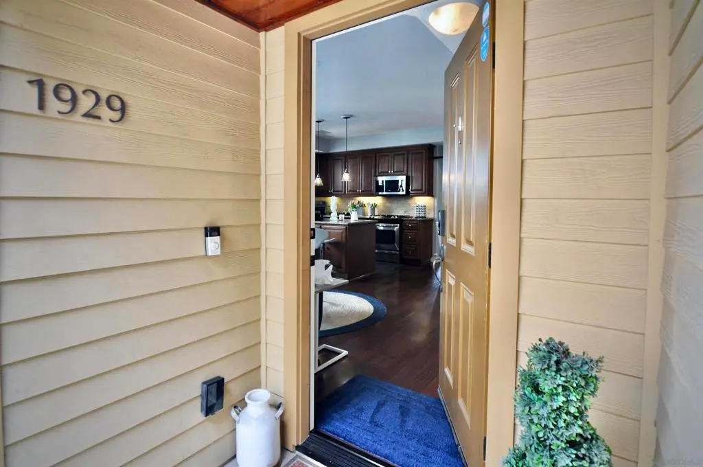 Townhouse for rent at 1929 Felspar, San Diego, CA featuring 3 beds and 3 baths