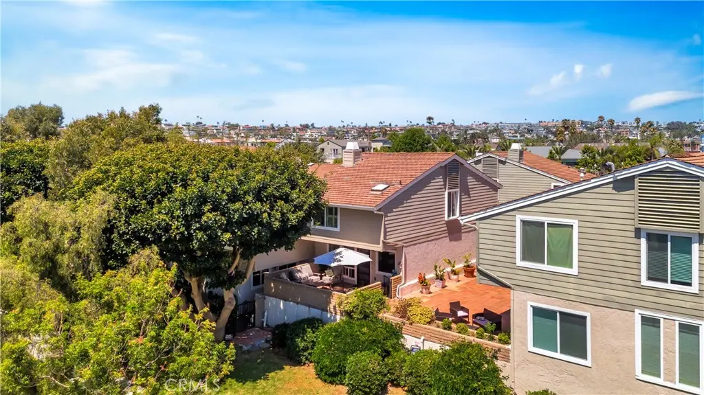 Townhouse for rent at 24709 Santa Clara Avenue, Dana Point, CA featuring 3 beds and 3 baths