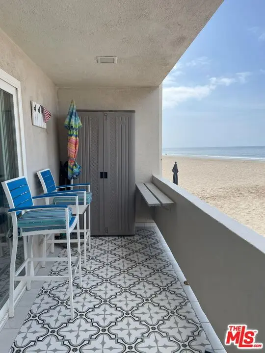 Residential Lease for rent at 4975 Sandyland Road 212, Carpinteria, Santa Barbara County, CA featuring 2 beds and 1 bath