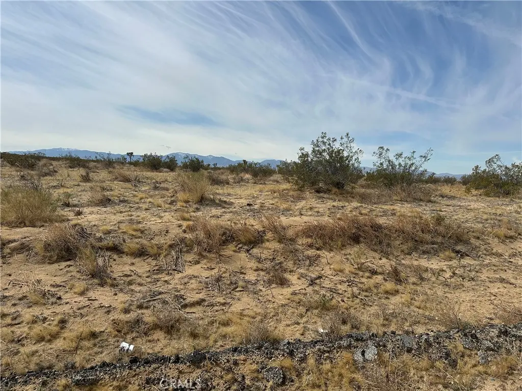 227 E Vac Cor Ave J/227th, Lancaster, CA — listing photo 1