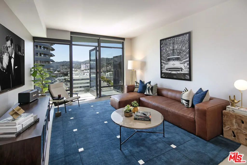 Residential Lease for rent at 1755 Argyle Avenue 1707, Los Angeles, Los Angeles County, CA featuring 1 bed and 1 bath