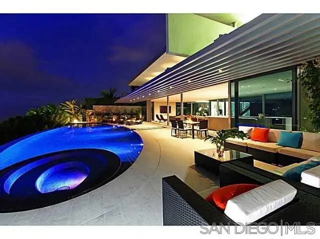 Single Family Residence for rent at 2605 Calle Del Oro, La Jolla, CA featuring 4 beds and 6 baths
