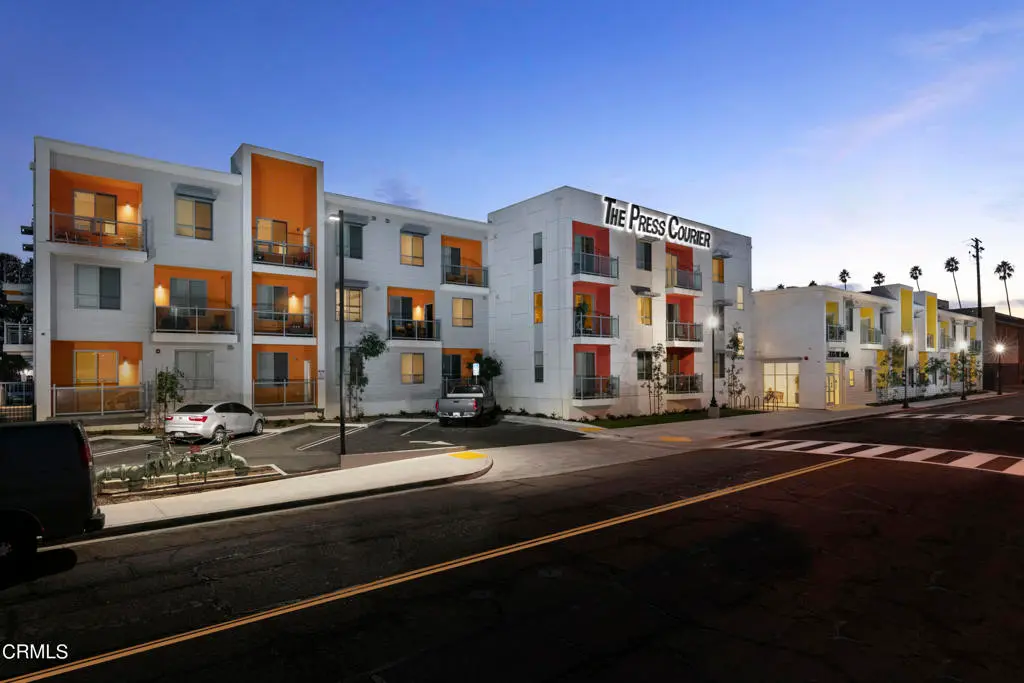 Apartment for rent at 300 W 9th Street, Oxnard, CA featuring 1 bed and 1 bath