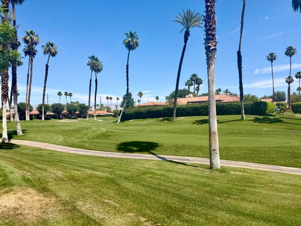 Residential Lease for rent at 134 Las Lomas, Palm Desert, Riverside County, CA featuring 2 beds and 2 baths