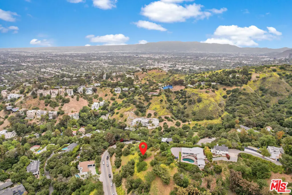 3301 COLDWATER CANYON Avenue, Studio City, CA — listing photo 1