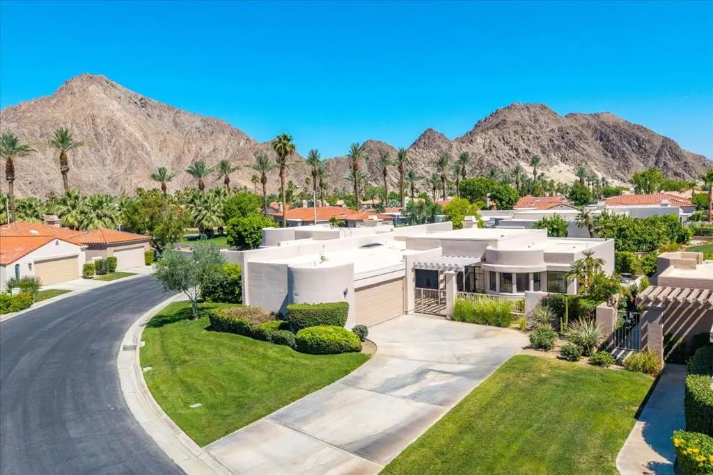 Residential Lease for rent at 48110 Cll Seranas, La Quinta, Riverside County, CA featuring 3 beds and 2 baths