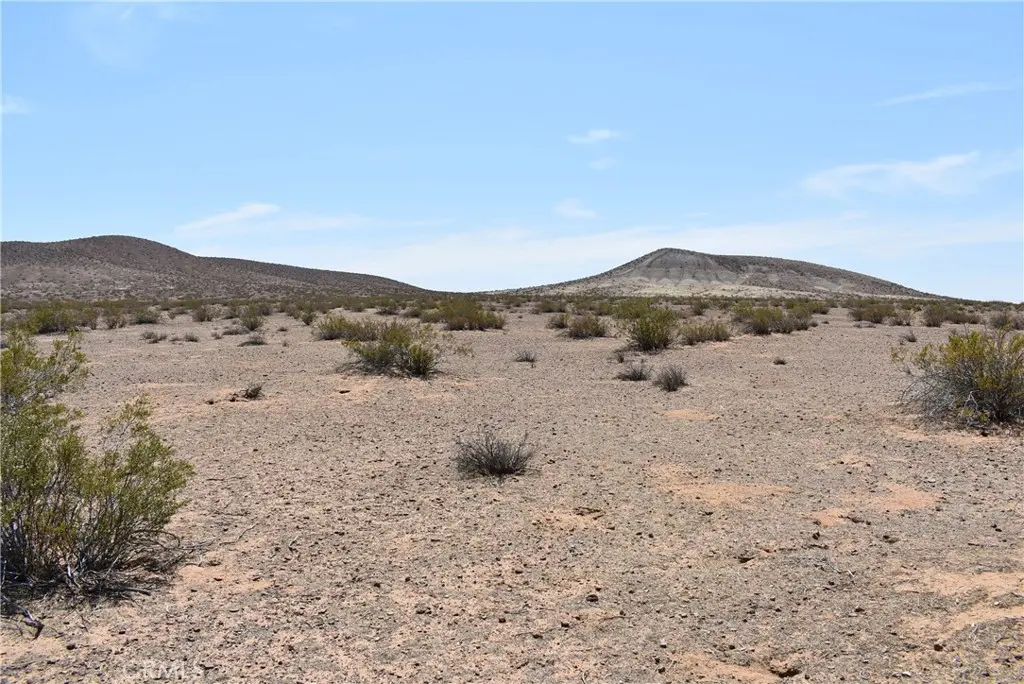 16000 s/o Joshua Boulevard, North Edwards, CA — listing photo 1