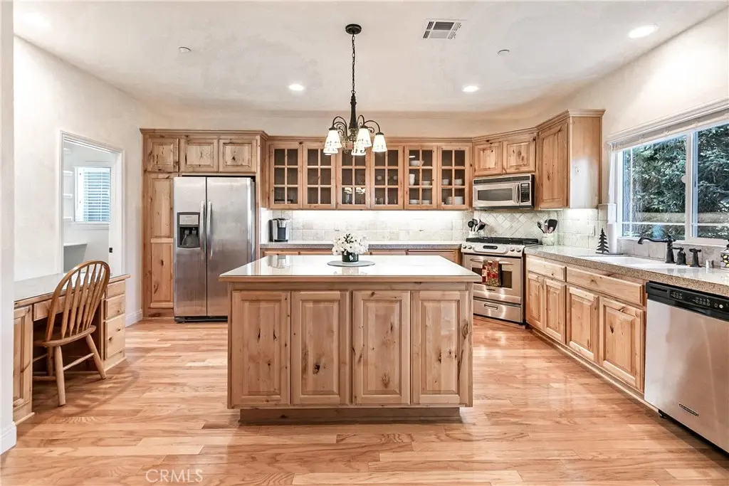 27376 Pinewood Drive, Lake Arrowhead, CA — listing photo 1