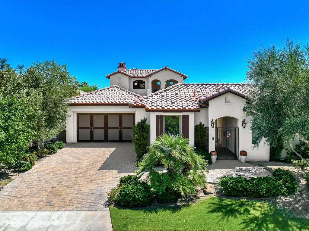 Residential Lease for rent at 50640 Mandarina, La Quinta, Riverside County, CA featuring 4 beds and 5 baths