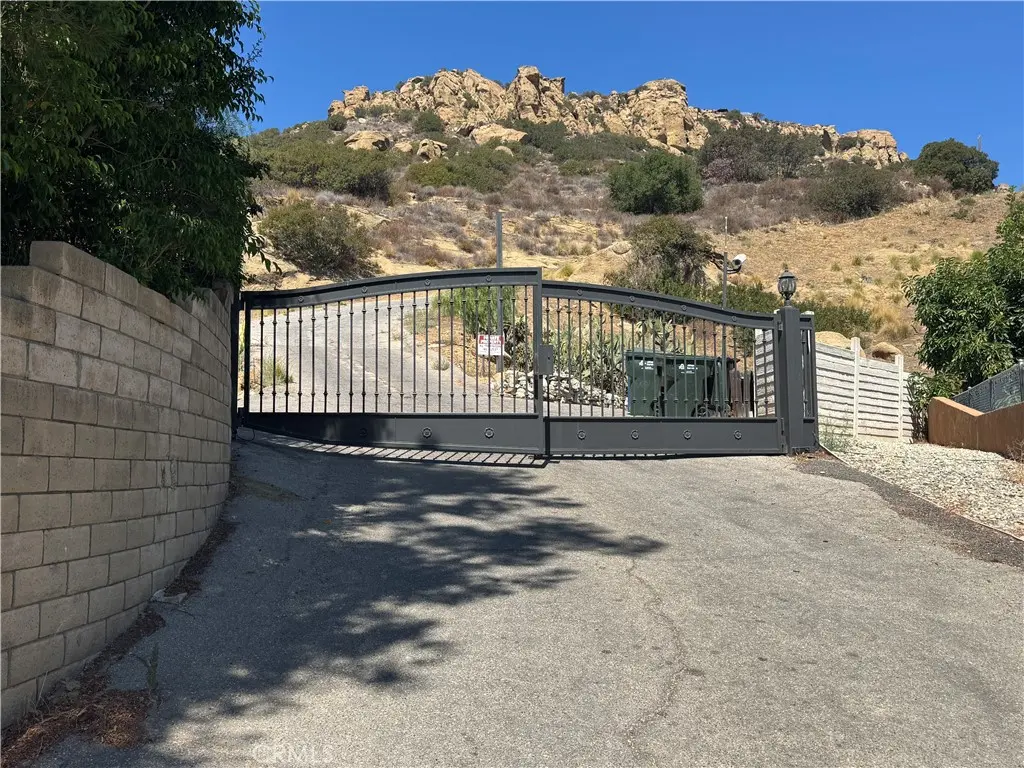 8 Thompson Avenue, Chatsworth, CA — listing photo 1
