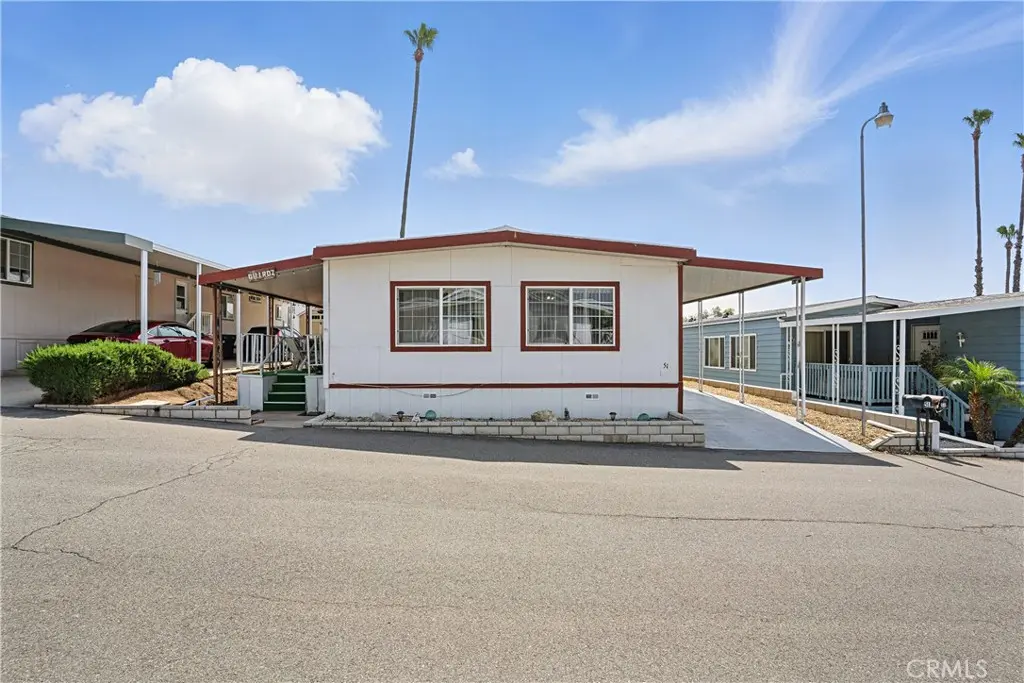 Manufactured In Park for sale at 32600 State HWY 74 CA 51, Hemet, CA featuring 2 beds and 2 baths