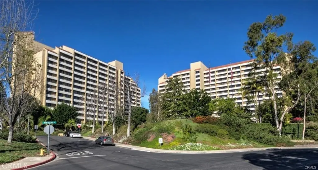 Condominium for sale at 24055 Paseo Del Lago 812, Laguna Woods, CA and 1 bath