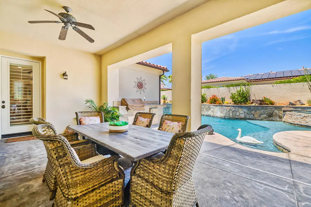 Single Family Residence for rent at 35202 Vista Del Monte, Rancho Mirage, CA featuring 4 beds and 5 baths