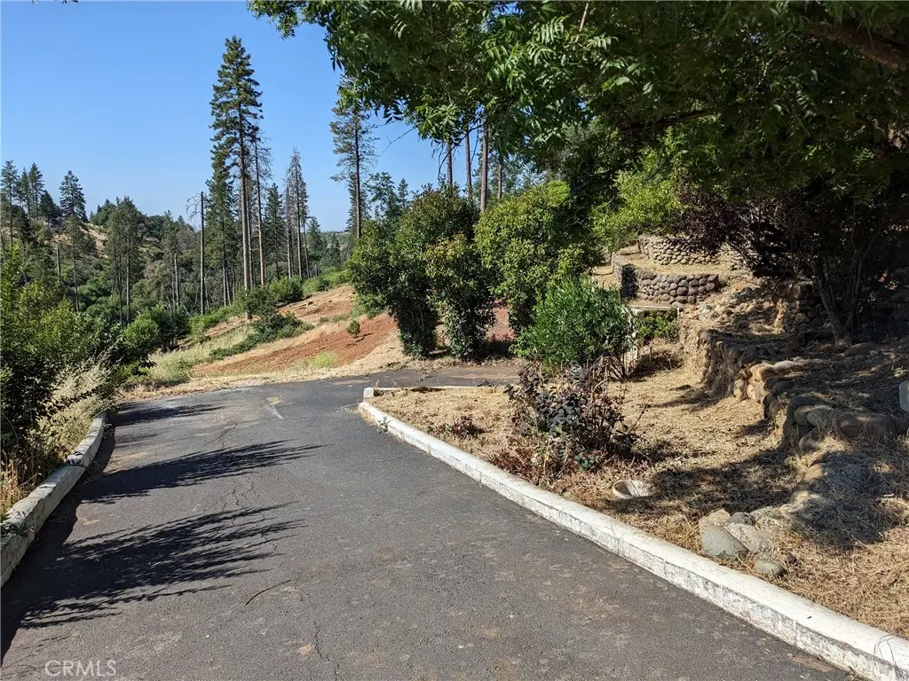 1880 Stearns Road, Paradise, CA — listing photo 1