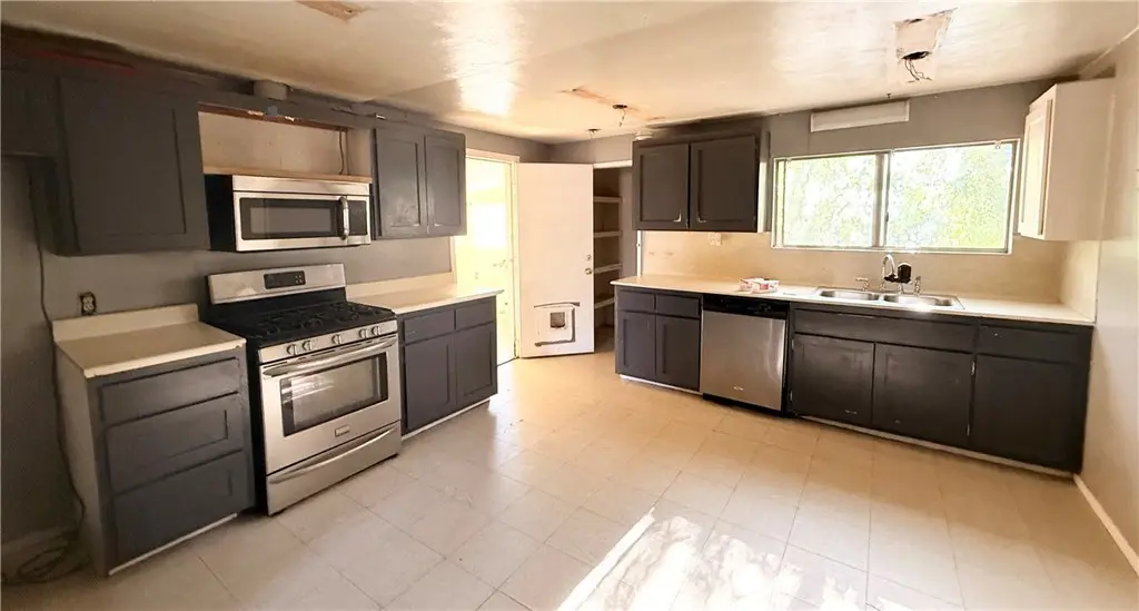 Single Family Residence for sale at 32753 State Highway 74, Hemet, CA featuring 4 beds and 2 baths