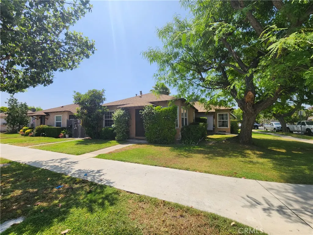 11820 Victory Boulevard, North Hollywood, CA — listing photo 1