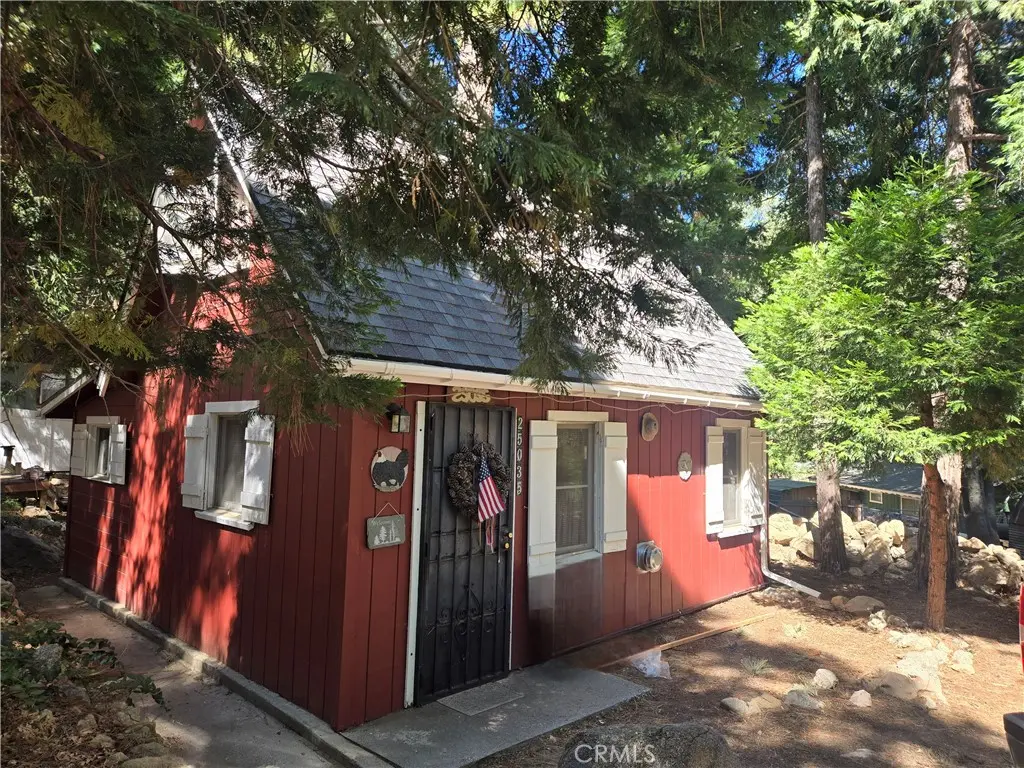 25035 Moon Drive, Crestline, CA — listing photo 1